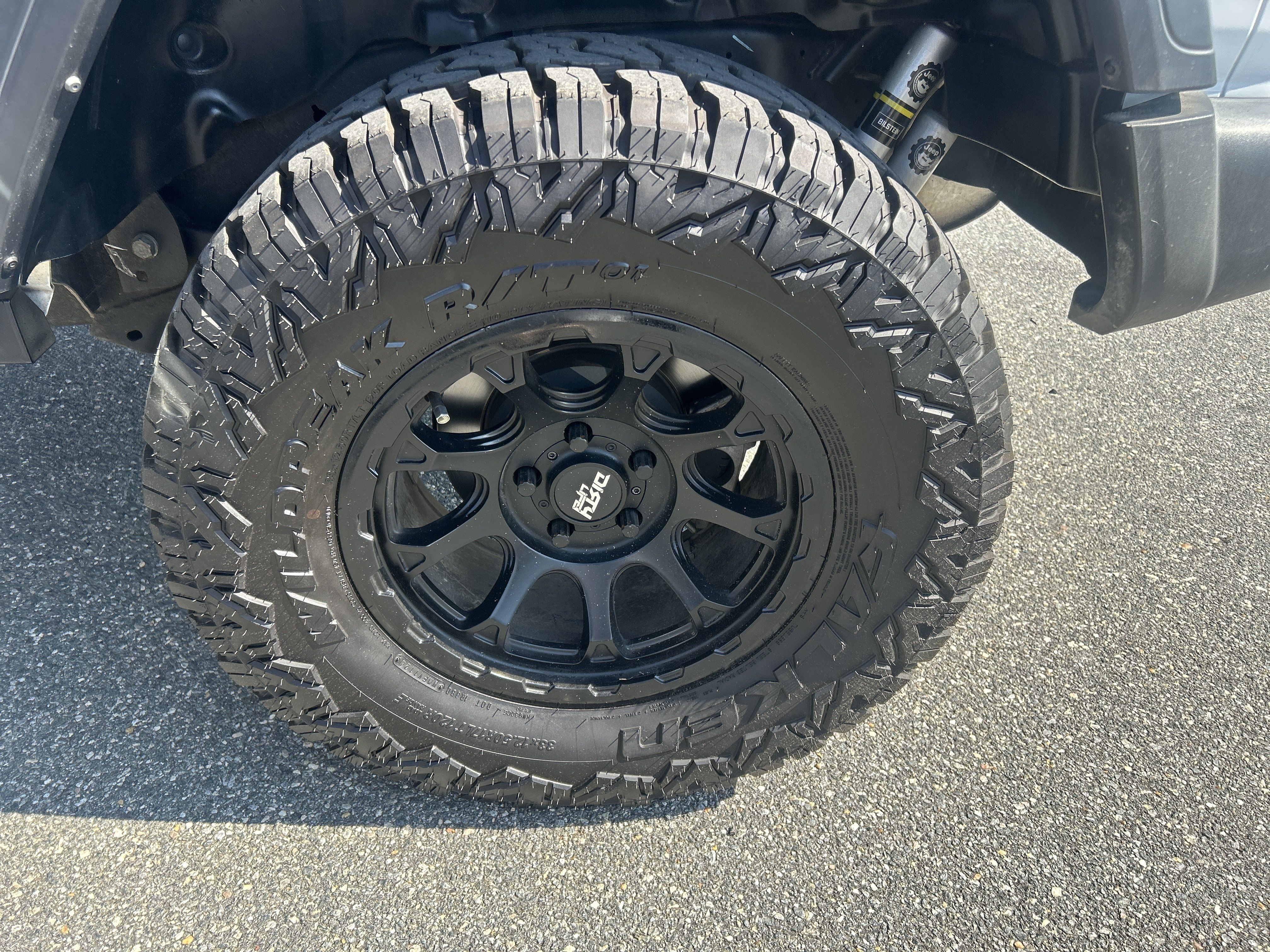 Used 2024 Jeep Wrangler Unlimited Sport AWD/4WD image 16