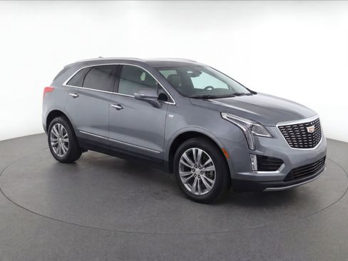 Used 2024 Cadillac XT5 Premium Luxury FWD image 2