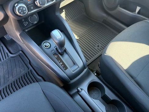 New 2025 Nissan Kicks Play S image 22