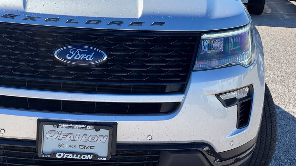 Used 2018 Ford Explorer Sport w/ Ford Safe & Smart Package AWD/4WD image 10