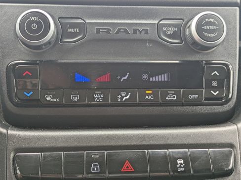 Used 2025 RAM ProMaster 2500 w/ Convenience Group FWD image 21