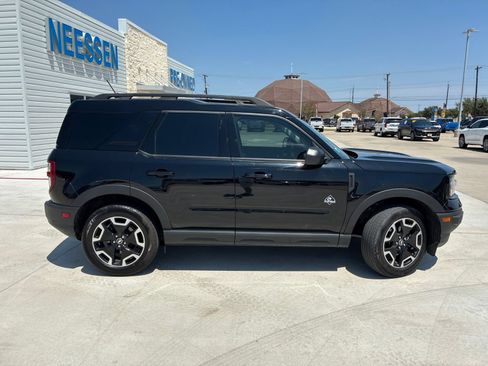 Used 2024 Ford Bronco Sport Outer Banks AWD/4WD image 2