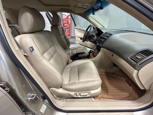 Used 2004 Honda Accord EX image 38