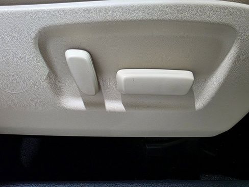 Used 2015 Toyota Highlander Limited w/ Driver Technology Package image 25