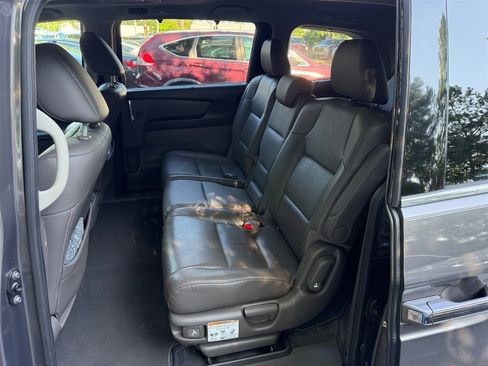 Used 2015 Honda Odyssey Touring image 11