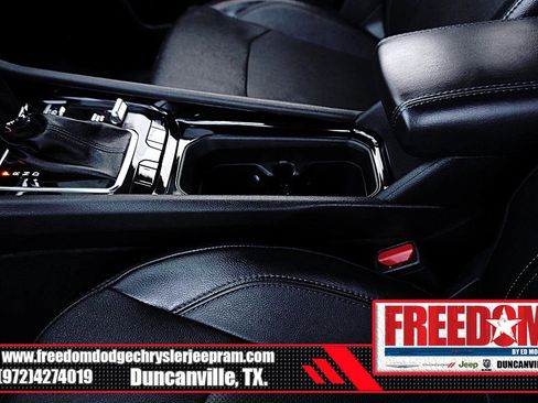 Certified 2023 Jeep Compass Limited image 35