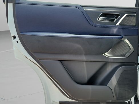 New 2027 INFINITI QX80 Sensory w/ Sport Exterior Package AWD/4WD image 18