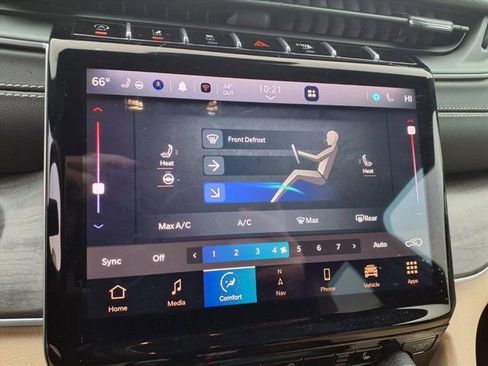 Used 2024 Jeep Grand Cherokee Limited image 15