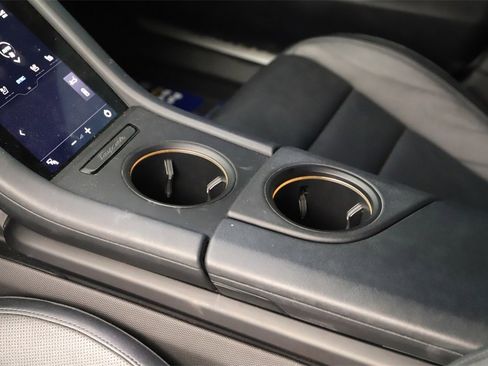 Used 2021 Porsche Taycan 4S image 17