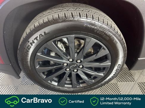 Used 2023 Chevrolet Traverse RS AWD/4WD image 13