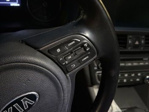 Used 2018 Kia Optima S w/ Panoramic Sunroof Package image 25