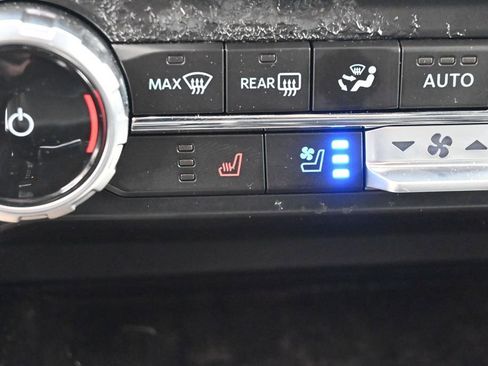 Used 2022 Ford F150 Lariat AWD/4WD image 16