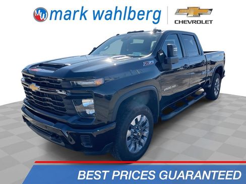 Used 2025 Chevrolet Silverado 2500 Custom w/ Custom Value Package image 1