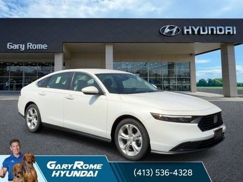 Used 2024 Honda Accord LX image 2