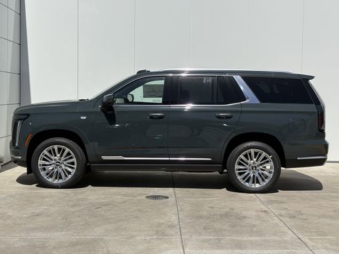New 2026 Cadillac Escalade Luxury AWD/4WD image 4