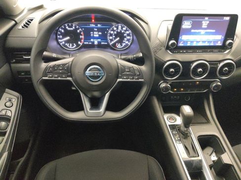 Used 2025 Nissan Sentra SV FWD image 22