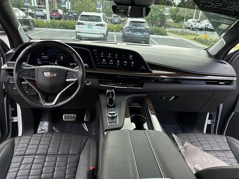 Used 2023 Cadillac Escalade Sport Platinum w/ LPO, ONYX Package image 35