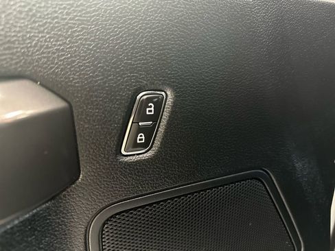 Used 2019 Ford F150 XLT w/ Equipment Group 302A Luxury image 27