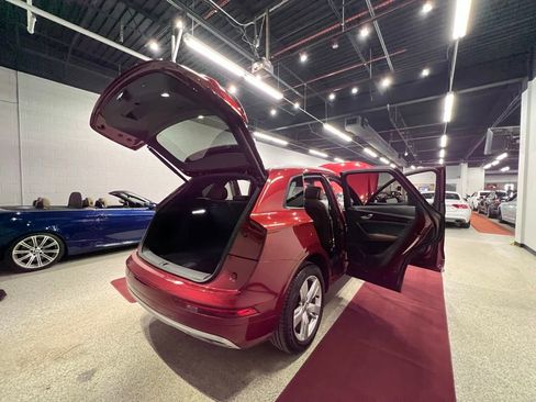 Used 2018 Audi Q5 2.0T Premium image 42