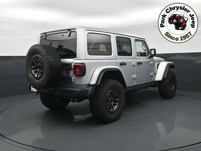 Used 2024 Jeep Wrangler Unlimited Rubicon AWD/4WD image 2