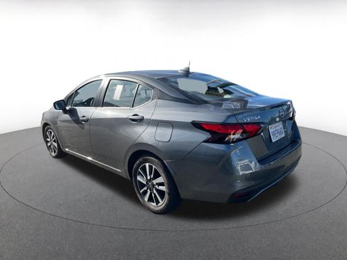 Used 2025 Nissan Versa SV image 5