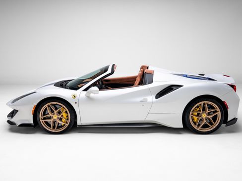 Used 2020 Ferrari 488 Pista Spider image 20