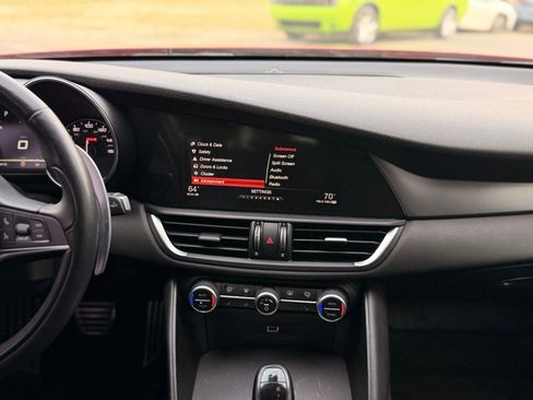 Used 2017 Alfa Romeo Giulia w/ Sport Appearance Package RWD image 24