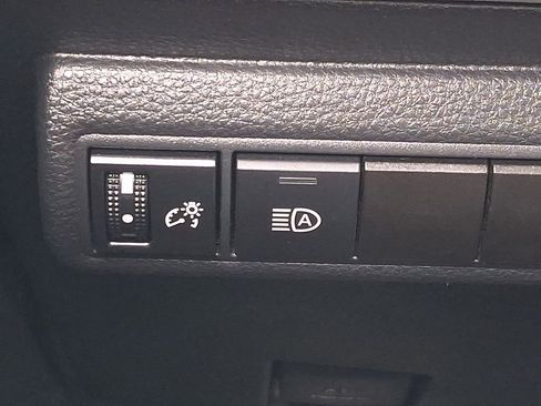 Used 2022 Toyota Corolla LE image 25