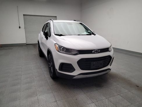 Used 2018 Chevrolet Trax LT w/ Redline Edition image 14