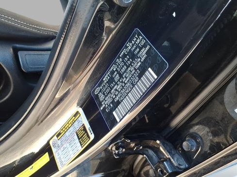 Used 2022 Hyundai Venue SEL image 30