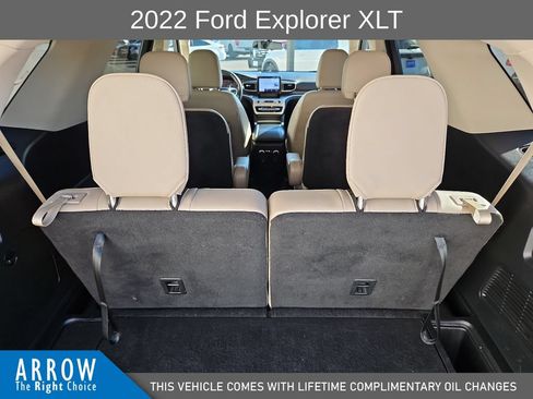 Used 2022 Ford Explorer XLT w/ Equipment Group 202A AWD/4WD image 18