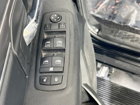 Used 2022 RAM 1500 Classic Warlock AWD/4WD image 17