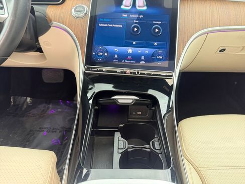 Used 2022 Mercedes-Benz C 300 Sedan image 11