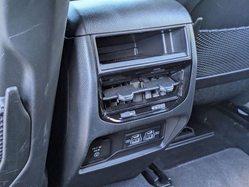 Used 2025 Jeep Grand Cherokee Altitude AWD/4WD image 26