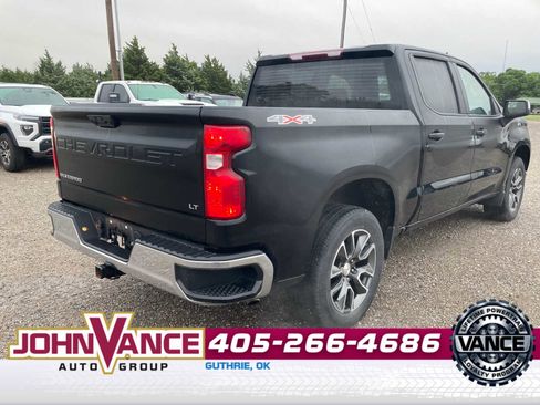 Used 2022 Chevrolet Silverado 1500 LT w/ Protection Package AWD/4WD image 8