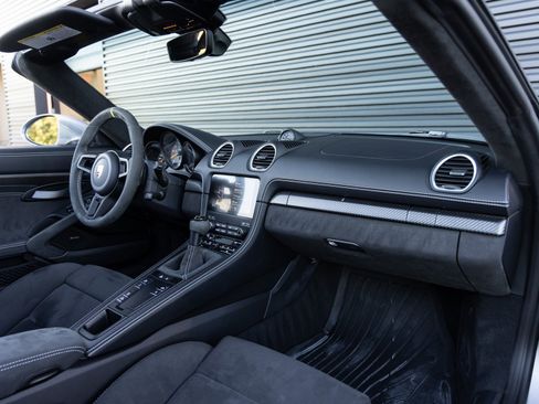 Used 2025 Porsche 718 Boxster Spyder RS image 30
