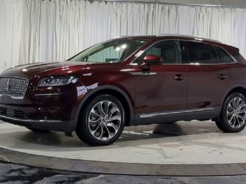 Used 2023 Lincoln Nautilus Reserve image 4