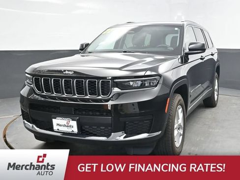 Used 2022 Jeep Grand Cherokee L Laredo w/ Luxury Tech Group I AWD/4WD image 2