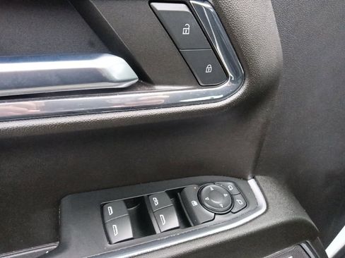 Used 2024 Chevrolet Silverado 1500 LT Trail Boss w/ Convenience Package II image 12