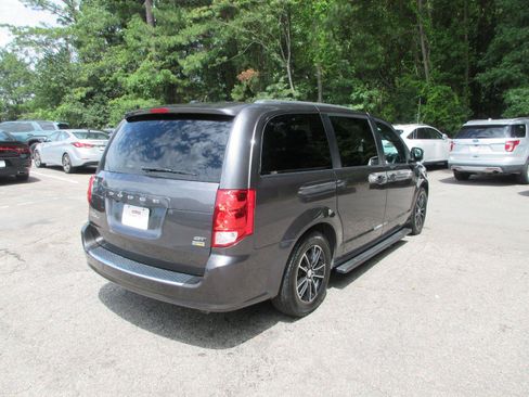 Used 2018 Dodge Grand Caravan GT FWD image 5