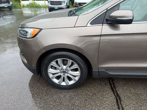 Used 2019 Ford Edge Titanium w/ Equipment Group 301A AWD/4WD image 29
