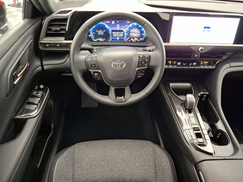 Certified 2024 Toyota Crown AWD/4WD image 21