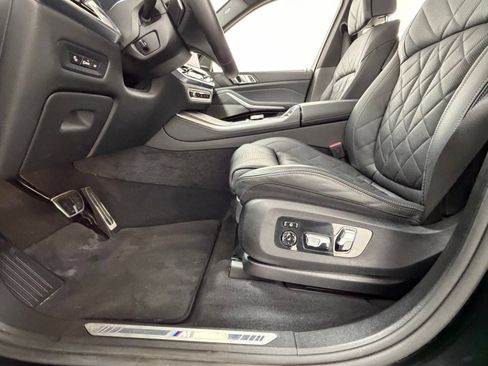Used 2025 BMW X5 xDrive40i w/ M Sport Package AWD/4WD image 31