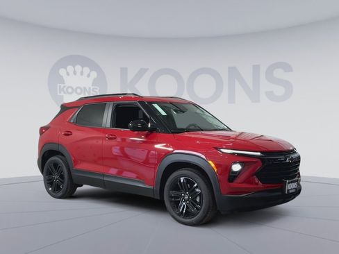 New 2026 Chevrolet TrailBlazer LT w/ Convenience Package image 2