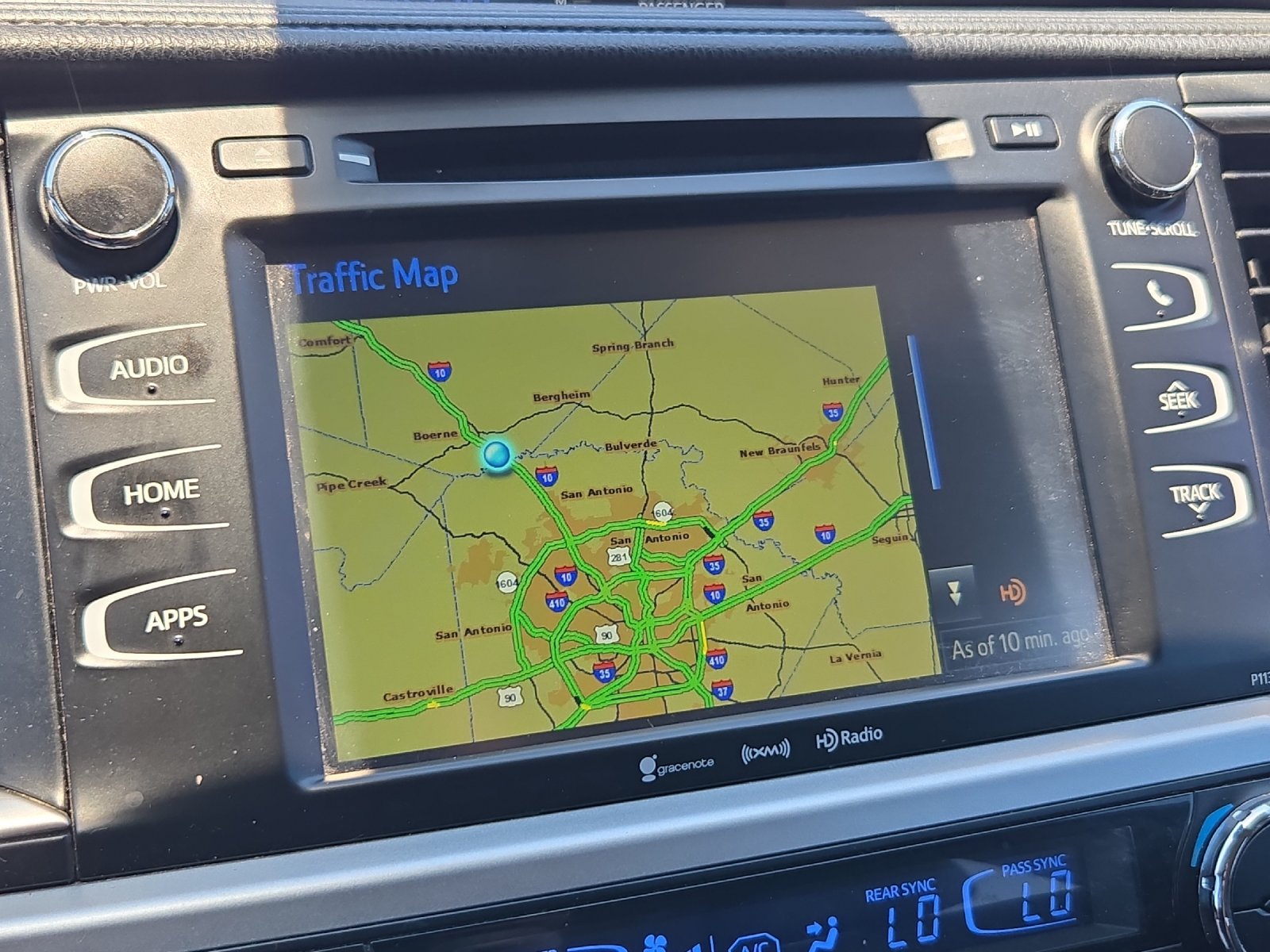 Used 2018 Toyota Highlander Plus FWD image 18