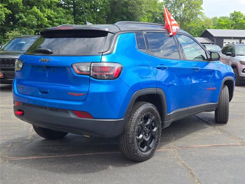 Used 2024 Jeep Compass Trailhawk w/ Trailhawk Elite Group AWD/4WD image 10