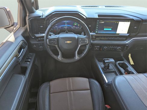 Used 2025 Chevrolet Silverado 1500 High Country image 24