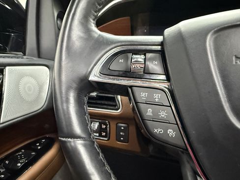 Used 2023 Lincoln Navigator L Reserve w/ Equipment Group 201A AWD/4WD image 15