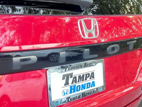 Certified 2023 Honda Pilot Sport image 8