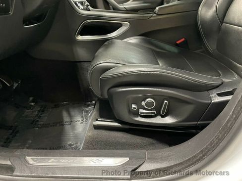 Used 2020 Jaguar F-PACE Checkered Flag image 11